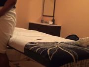 肯尼亚黑哥某SPA会所炮房嫖妓妹子拿毛巾挡着不让他射脸