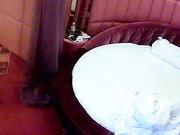 七分裤哥和模特身材女友激情对白清晰呻吟给力