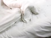 颜值不错新人萌妹子双人秀舔硬JJ快速抽插上位后入