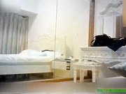 大神C仔约操极品白嫩美眉搞激动了安全套掉B里了