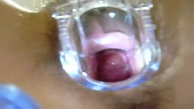 极品白嫩大学女友约操叫声太大用内裤塞住嘴