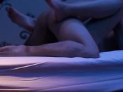 高清小旅店嫖了一个相当漂亮的小嫩鸡我还给她舔舔逼呢露脸