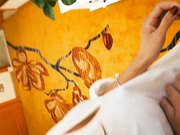 寂寞美少妇电视坏了找客服上门调戏按倒啪啪