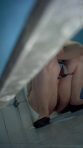 云上会所超清系列美少妇小屁屁被丁字裤勒的紧紧的