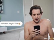 趁丈夫睡了找继子发泄欲火的淫荡母亲