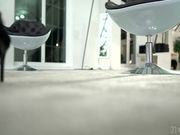 美足少妇张开紧绷的屁眼让跳动的大鸡巴钻进来