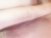 大奶美少妇性感漏奶沙发上自摸扣逼出水秀呻吟娇喘