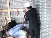 亚籍妹子丁字裤逼逼塞跳蛋瑜伽垫上摆各种动作肛塞插菊花很是诱惑