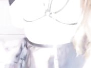 最新微博巨乳网红小奶包完美爆乳翘挺玩奶弄穴