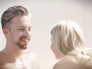 青春粉嫩的奥利维亚