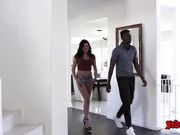 大黑屌插白人保姆的嫩屄