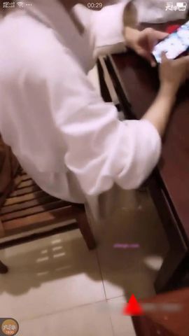 外围四哥重出江湖红灯区大战颜值不错的长腿酒吧坐台外围女对白清晰