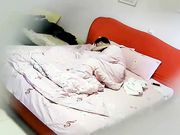 汉奸头中年男和大奶情人开房偷情毛太多吃逼吃了很多毛