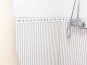 亲姐妹奶子好大乳晕也好大洗澡自慰掰穴很诱人