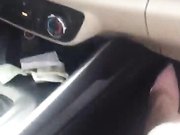 天太冷网约叫车勾引挑逗司机玩车震皮肤白嫩一对车大灯很赞