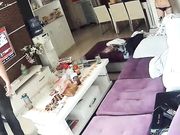 监控偷拍白领夫妻 老公吃老婆的小葡萄