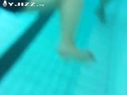 泳池偷拍美女游泳 完了再去更衣室偷拍美女洗澡