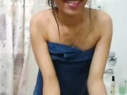 出差旅途寂寞难耐 和女友视频时她居然在洗澡