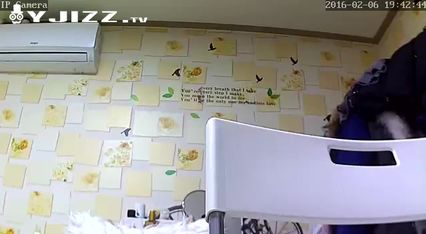 破解摄像头监控偷拍美女出浴