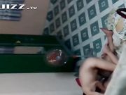 半夜趴透气窗台偷窥邻居小两口过性生活 嫂子的皮肤白皙奶子够大很是让人羡慕