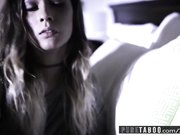 陪着继父去度假