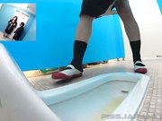 多视角高清偸拍公共蹲厕好几位年轻制服学生妹们各种方式嘘嘘