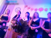 会所偷拍选秀 当年东莞的模式 选了一个超高颜值