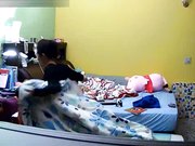 家庭网络摄像头 眼镜男在玩电脑被苗条漂亮女友主动求操各种体位啪啪啪