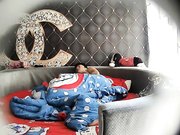 直接扑倒从上舔到下,各种姿势猛操,高潮时喜欢淫叫!