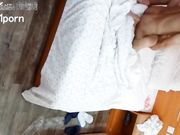 和朋友37岁的老婆宾馆偷情 这骚货是久旱逢甘露一晚搞了几次还不满足