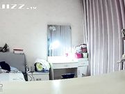 360度水滴摄像头偷拍年期夫妻居家做爱