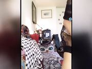 骚气大奶女主播 爸爸在卧室睡觉 她在大厅直播秀骚逼2