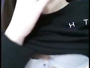 微拍美眉厕所装酷菊花痒了 撅起屁股嘘嘘