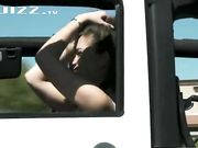 飙车妹子被交警带走 审讯室3P狂操