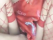 红肚兜妹子表演自慰到潮吹 屄水真多