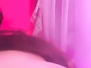 刚成年不久的爆乳美少女直播用美年达插嫩逼逼