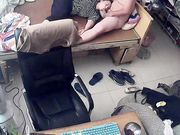 水滴摄像头监控偷拍小姐姐吃着大鸡巴用手机玩自拍