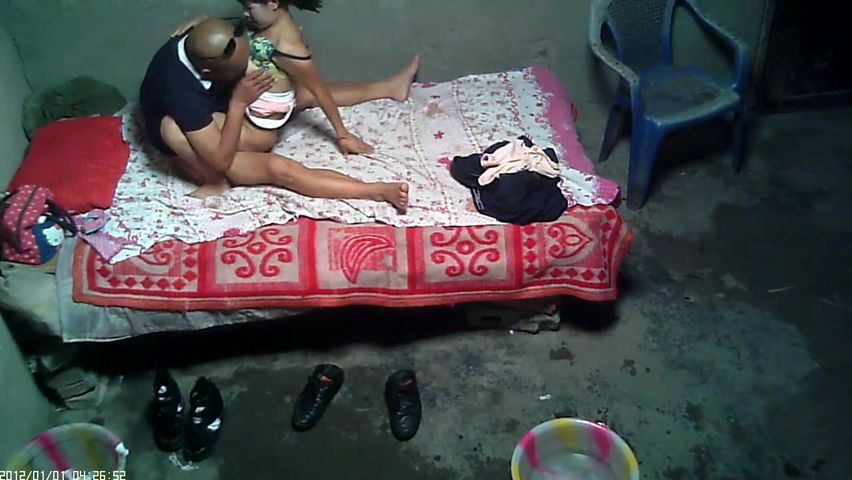 装逼大半夜还要戴个墨镜看他逼舔得爽啊