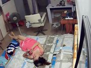 在墙上装好针孔摄像头偷拍打炮