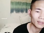 纹身直播男为提高人气不惜高价约啪网红脸气质大奶美女肏逼