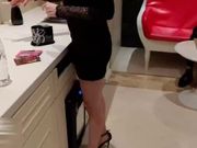 真 實 色 誘 保 險 業 務 員 保 單 放 旁 邊 先 做 愛