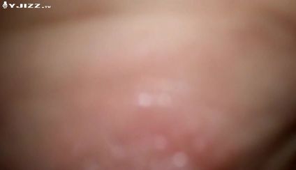 土豪酒店花钱叫两妹子本想双飞 结果脱光之后其中一个长了鸡巴