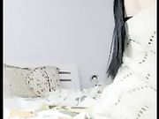 白嫩空姐家中带眼罩开直播 各种道具插骚屄太刺激