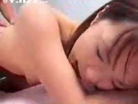 前女友新婚之夜灌醉她老公 来我家偷情操逼 超淫荡