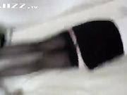 老公不在家 寂寞小骚妇约楼上邻居到家中穿丝袜操逼