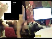 夜店带回来的风骚妹子 穿上网袜舔鸡巴 最后被后入内射