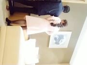 老公出差在家寂寞难耐的气质美女少妇故意勾引前来维修的物业小伙啪啪