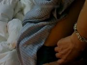 美女白领下班参加公司聚餐不胜酒力喝多了被男同事带到住所扒光衣服玩弄啪啪