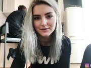 极品身材女神EVA付费新作 男友在工作 绿帽男的骚女友和他朋友激情做爱