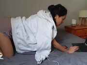 最新流出留学生『刘玥』疫情封城和朋友线上啪啪游戏 老外大屌深喉抽插